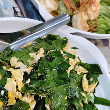 タイ料理＝辛いは誤解？海上がりに最高な「辛くない」激ウマ現地ローカルフードサムネイル