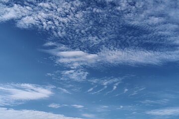 ブログ「晴れたと思ったのもつかの間」サムネイル画像