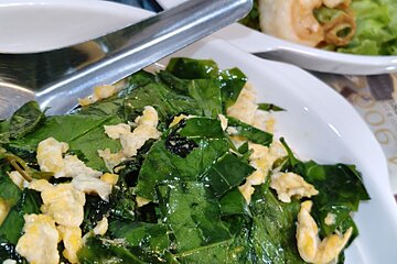 ブログ「タイ料理＝辛いは誤解？海上がりに最高な「辛くない」激ウマ現地ローカルフード」サムネイル画像